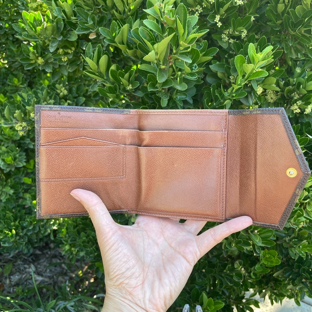 Vintage Louis Vuitton Elise wallet in monogram - Picture 9 of 11